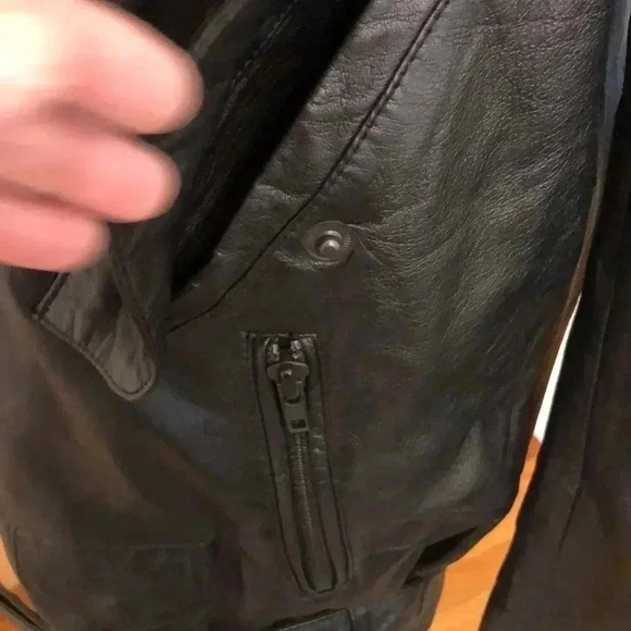 Samsoe & Samsoe leather jacket.  Zippered front with two side zippered pockets. - Picture 4 of 15